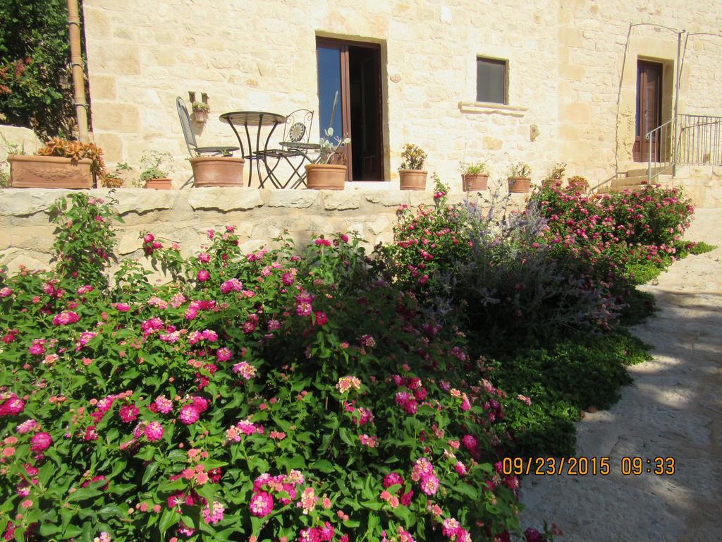 Hostal Silva Suri Marina di Ragusa Exterior foto