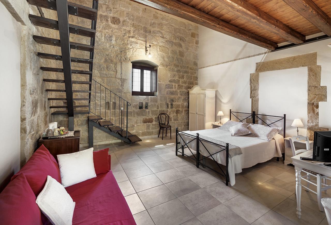 Hostal Silva Suri Marina di Ragusa Exterior foto
