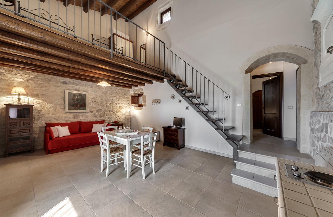 Hostal Silva Suri Marina di Ragusa Exterior foto