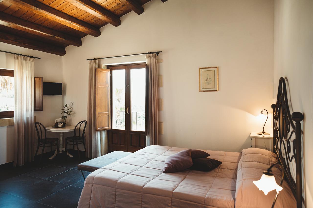 Hostal Silva Suri Marina di Ragusa Exterior foto
