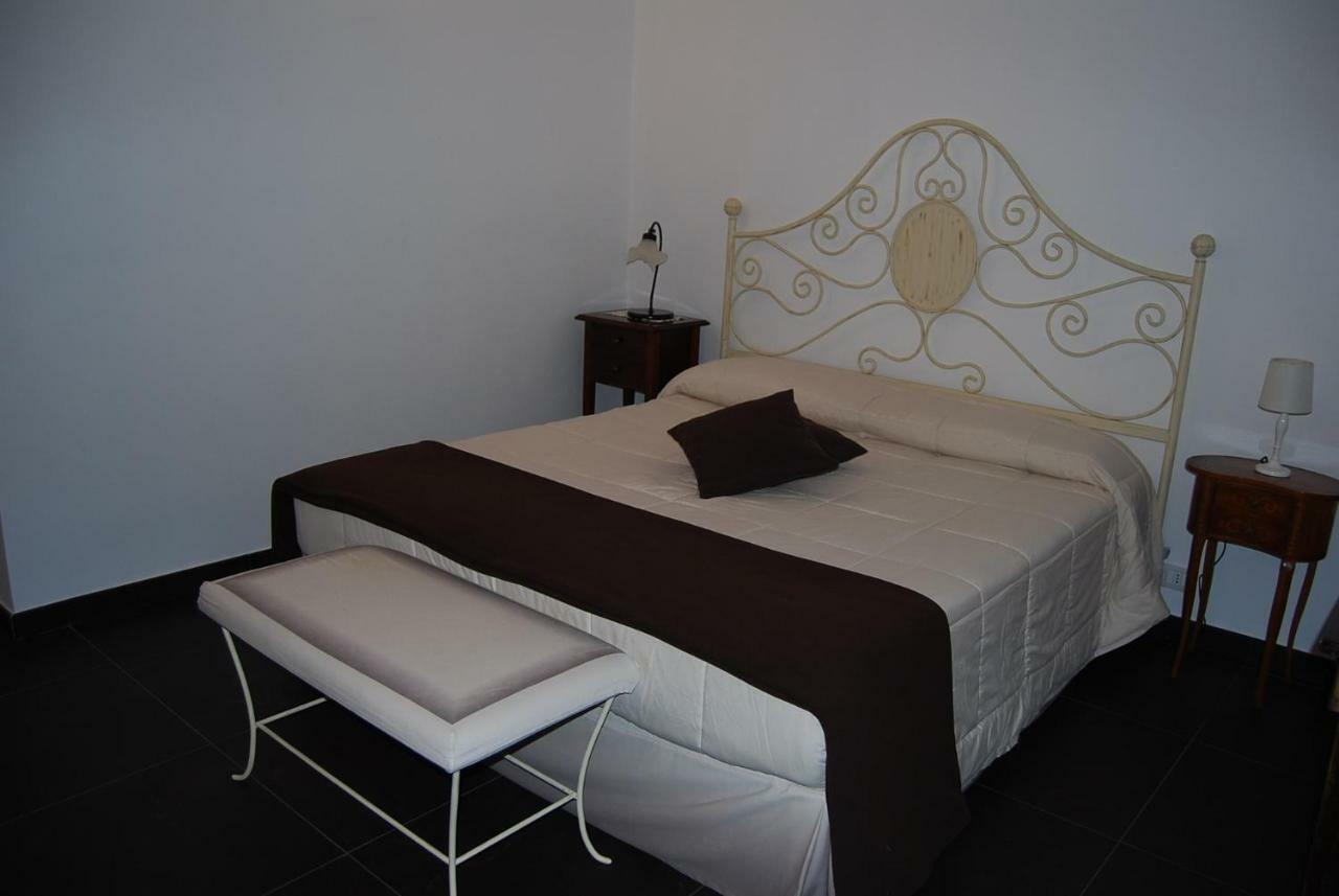 Hostal Silva Suri Marina di Ragusa Exterior foto